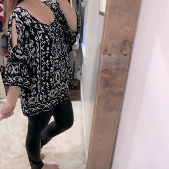 Bila black boho top size XLarge - Picture 2 of 6